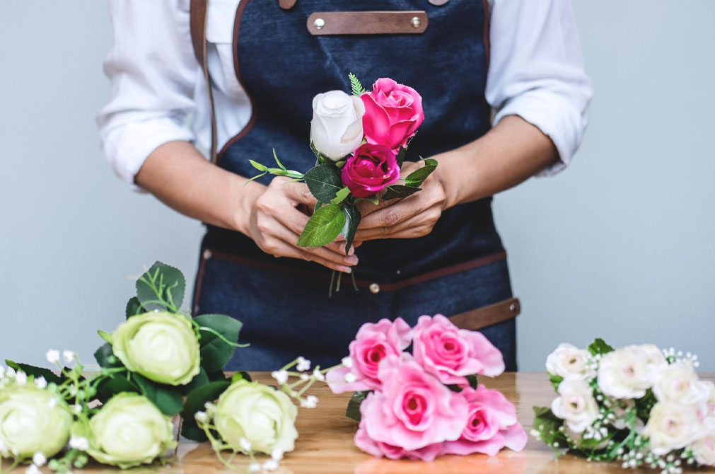Como escolher as melhores Flores para Presente em manaus venha falar com a floricultura lirio do campo